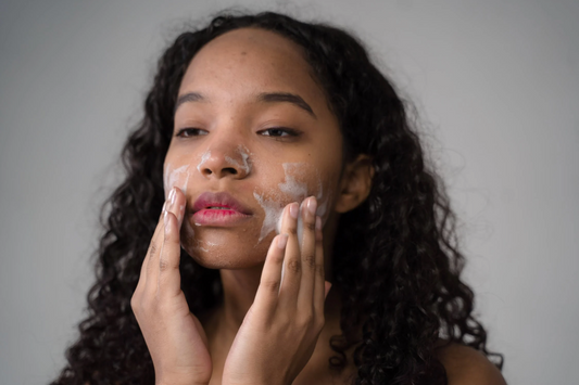 Face Wash vs Exfoliating Face Wash: The Differences And When To Use